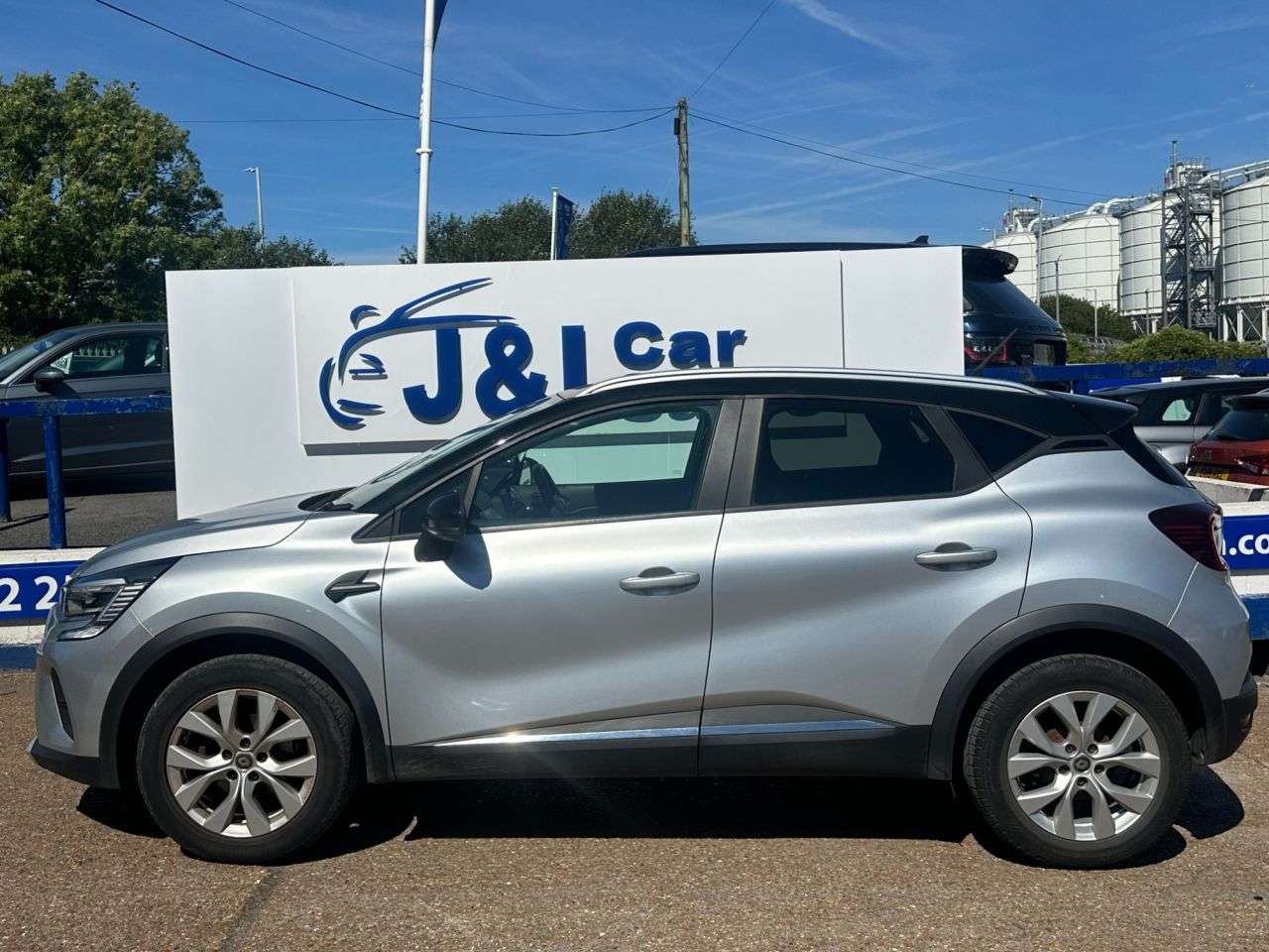 A 2021 RENAULT CAPTUR 1.0 TCe Iconic SUV 5dr Petrol Manual Euro 6 (s/s) (90 ps) GREAT SERVICE HIS A 2021 RENAULT CAPTUR 1.0 TCe Iconic SUV 5dr Petrol Manual Euro 6 (s/s) (90 ps) GREAT SERVICE HIS