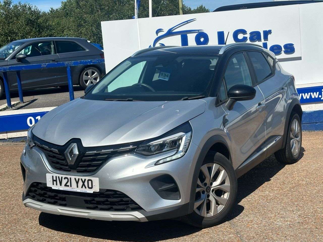 A 2021 RENAULT CAPTUR 1.0 TCe Iconic SUV 5dr Petrol Manual Euro 6 (s/s) (90 ps) GREAT SERVICE HIS A 2021 RENAULT CAPTUR 1.0 TCe Iconic SUV 5dr Petrol Manual Euro 6 (s/s) (90 ps) GREAT SERVICE HIS