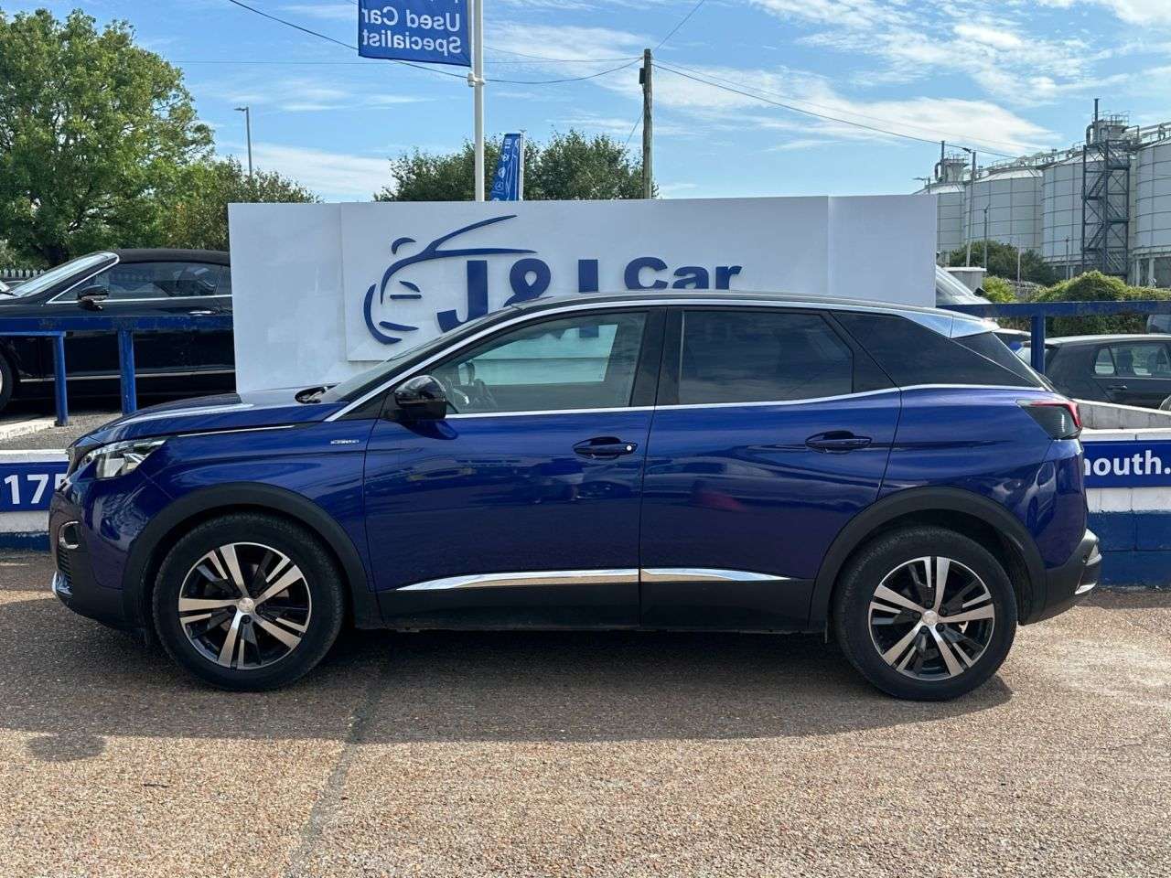 A 2017 PEUGEOT 3008 1.2 PureTech GT Line SUV 5dr Petrol Manual Euro 6 (s/s) (130 ps) GREAT SERV A 2017 PEUGEOT 3008 1.2 PureTech GT Line SUV 5dr Petrol Manual Euro 6 (s/s) (130 ps) GREAT SERV