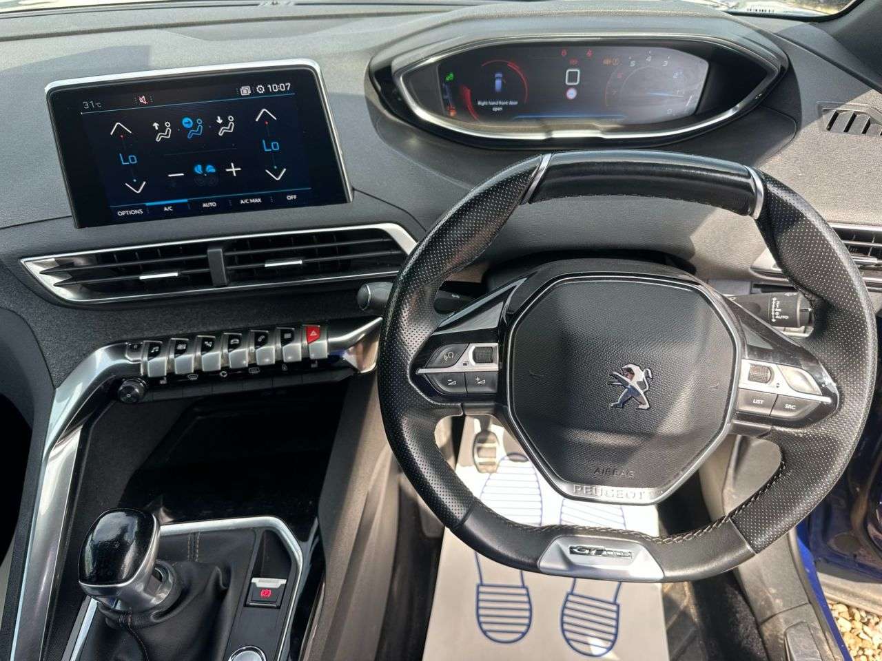 2017 PEUGEOT 3008 2017 PEUGEOT 3008