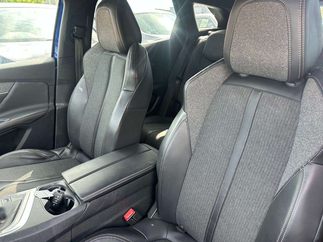 2017 PEUGEOT 3008 2017 PEUGEOT 3008
