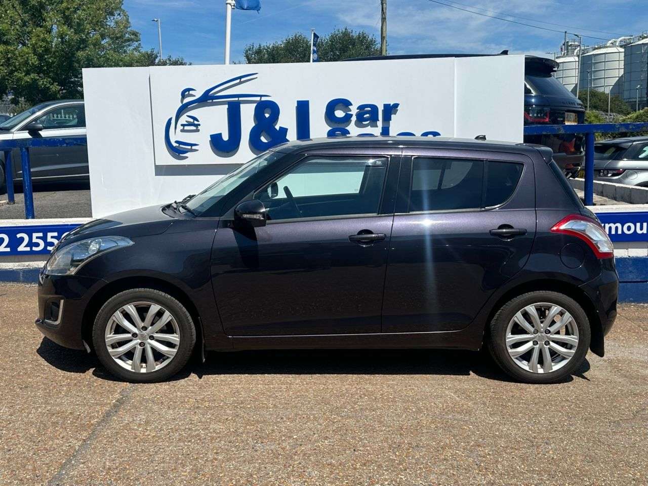 A 2015 SUZUKI SWIFT 1.2 Dualjet SZ4 Hatchback 5dr Petrol Manual Euro 5 (s/s) (90 ps) GREAT SERV A 2015 SUZUKI SWIFT 1.2 Dualjet SZ4 Hatchback 5dr Petrol Manual Euro 5 (s/s) (90 ps) GREAT SERV