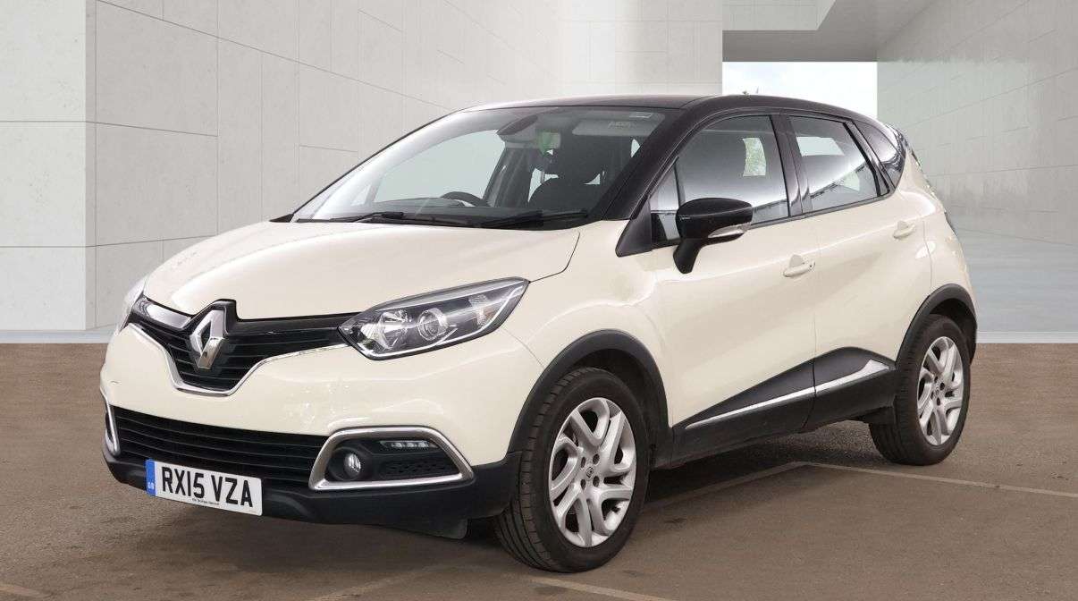 A 2015 RENAULT CAPTUR 1.5 dCi ENERGY Dynamique MediaNav SUV 5dr Diesel Manual Euro 5 (s/s) (90 ps A 2015 RENAULT CAPTUR 1.5 dCi ENERGY Dynamique MediaNav SUV 5dr Diesel Manual Euro 5 (s/s) (90 ps
