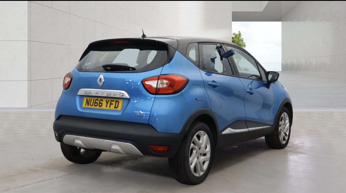 A 2016 RENAULT CAPTUR 1.5 dCi ENERGY Dynamique Nav SUV 5dr Diesel Manual Euro 6 (s/s) (90 ps) GRE A 2016 RENAULT CAPTUR 1.5 dCi ENERGY Dynamique Nav SUV 5dr Diesel Manual Euro 6 (s/s) (90 ps) GRE