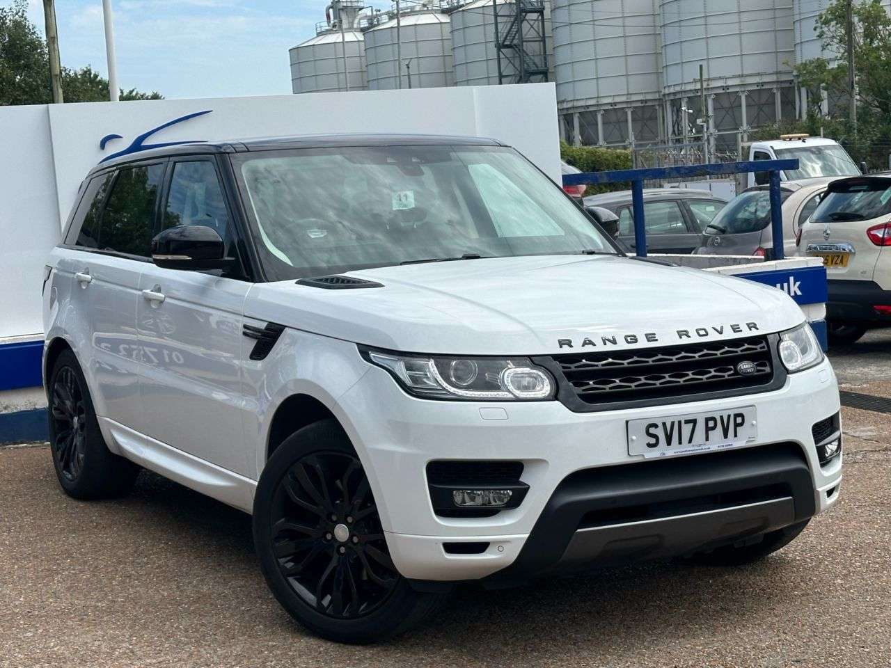 A 2017 LAND ROVER RANGE ROVER SPORT 3.0 V6 HSE Dynamic SUV 5dr Petrol Auto 4WD Euro 6 (s/s) (340 ps) GREAT SERV A 2017 LAND ROVER RANGE ROVER SPORT 3.0 V6 HSE Dynamic SUV 5dr Petrol Auto 4WD Euro 6 (s/s) (340 ps) GREAT SERV
