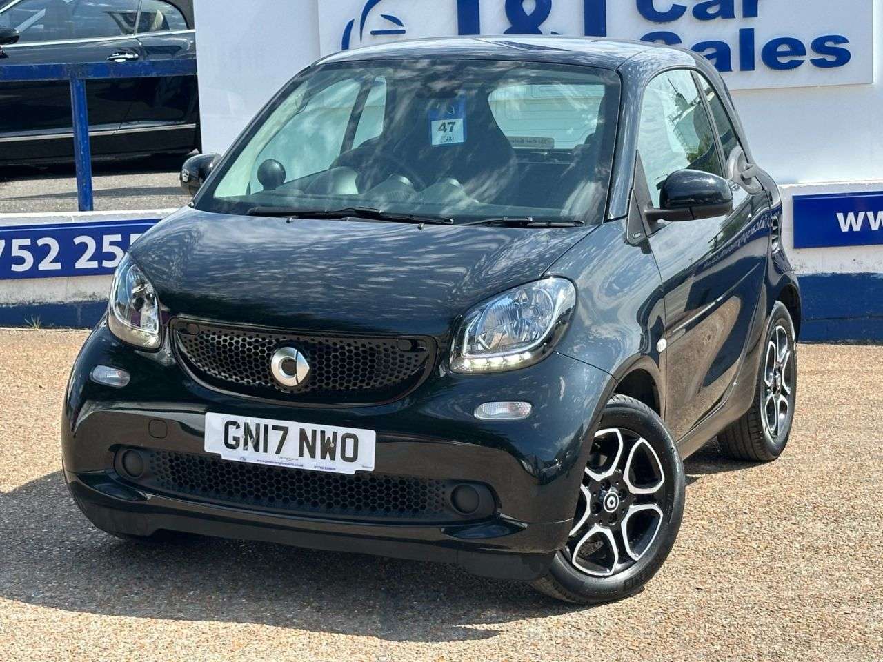 A 2017 SMART FORTWO 1.0 Prime (Premium) Coupe 2dr Petrol Twinamic Euro 6 (s/s) (71 ps) GREAT SE A 2017 SMART FORTWO 1.0 Prime (Premium) Coupe 2dr Petrol Twinamic Euro 6 (s/s) (71 ps) GREAT SE