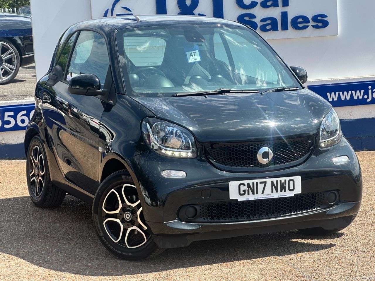 A 2017 SMART FORTWO 1.0 Prime (Premium) Coupe 2dr Petrol Twinamic Euro 6 (s/s) (71 ps) GREAT SE A 2017 SMART FORTWO 1.0 Prime (Premium) Coupe 2dr Petrol Twinamic Euro 6 (s/s) (71 ps) GREAT SE