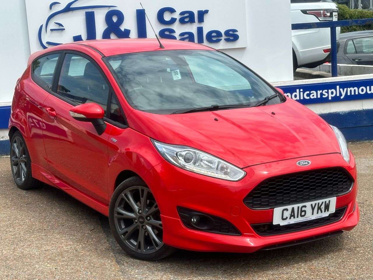 A 2016 FORD FIESTA 1.0T EcoBoost ST-Line Hatchback 3dr Petrol Manual Euro 6 (s/s) (140 ps) GRE A 2016 FORD FIESTA 1.0T EcoBoost ST-Line Hatchback 3dr Petrol Manual Euro 6 (s/s) (140 ps) GRE