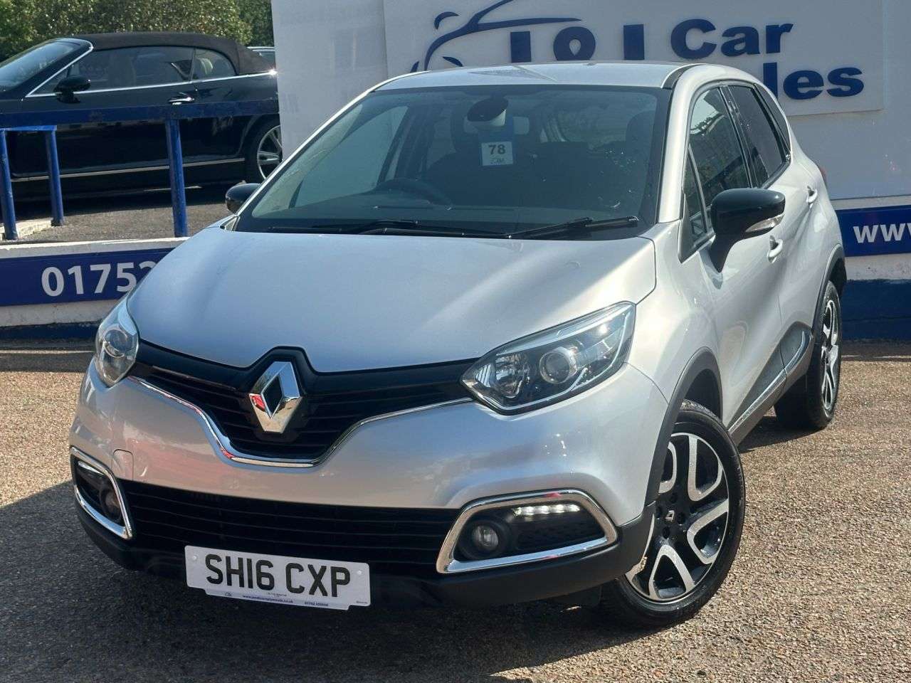 A 2016 RENAULT CAPTUR 0.9 TCe ENERGY Dynamique S Nav SUV 5dr Petrol Manual Euro 6 (s/s) (90 ps) G A 2016 RENAULT CAPTUR 0.9 TCe ENERGY Dynamique S Nav SUV 5dr Petrol Manual Euro 6 (s/s) (90 ps) G