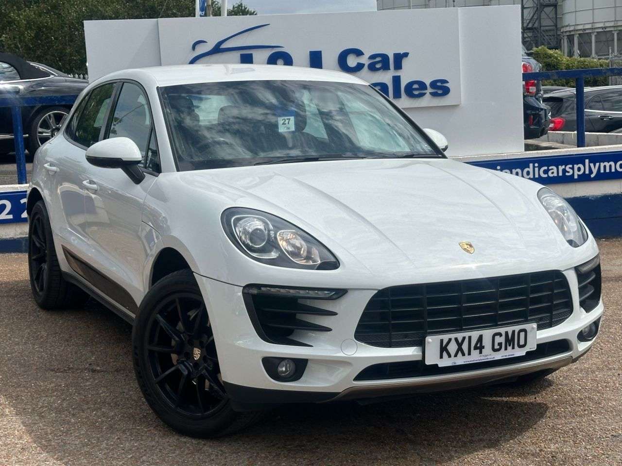 A 2014 PORSCHE MACAN 3.0 TD V6 S SUV 5dr Diesel PDK 4WD Euro 6 (s/s) (258 ps) GREAT SERVICE HIST A 2014 PORSCHE MACAN 3.0 TD V6 S SUV 5dr Diesel PDK 4WD Euro 6 (s/s) (258 ps) GREAT SERVICE HIST
