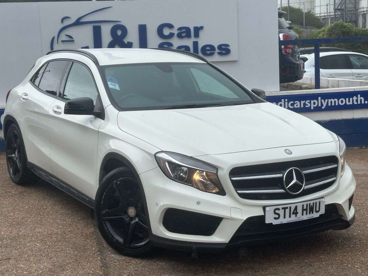 A 2014 MERCEDES-BENZ GLA 2.1 GLA220 CDI AMG Line SUV 5dr Diesel 7G-DCT 4MATIC Euro 6 (s/s) (170 ps) A 2014 MERCEDES-BENZ GLA 2.1 GLA220 CDI AMG Line SUV 5dr Diesel 7G-DCT 4MATIC Euro 6 (s/s) (170 ps)