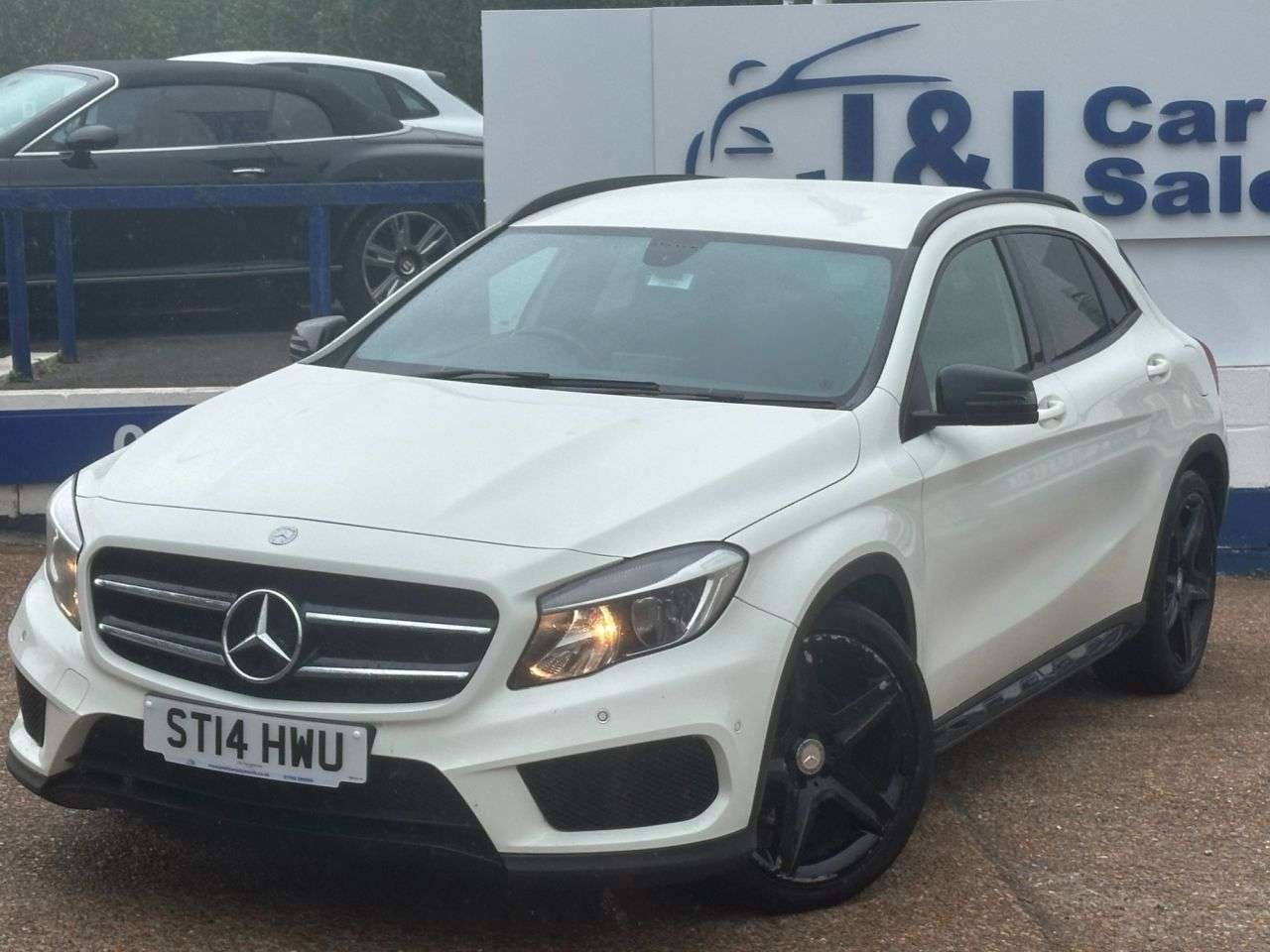 A 2014 MERCEDES-BENZ GLA 2.1 GLA220 CDI AMG Line SUV 5dr Diesel 7G-DCT 4MATIC Euro 6 (s/s) (170 ps) A 2014 MERCEDES-BENZ GLA 2.1 GLA220 CDI AMG Line SUV 5dr Diesel 7G-DCT 4MATIC Euro 6 (s/s) (170 ps)