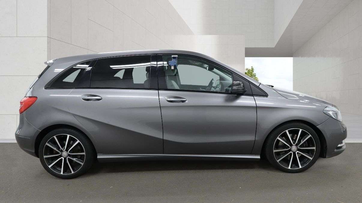 A 2015 MERCEDES-BENZ B CLASS 2.1 B220 CDI Sport MPV 5dr Diesel 7G-DCT Euro 6 (s/s) (170 ps) GREAT SERVIC A 2015 MERCEDES-BENZ B CLASS 2.1 B220 CDI Sport MPV 5dr Diesel 7G-DCT Euro 6 (s/s) (170 ps) GREAT SERVIC