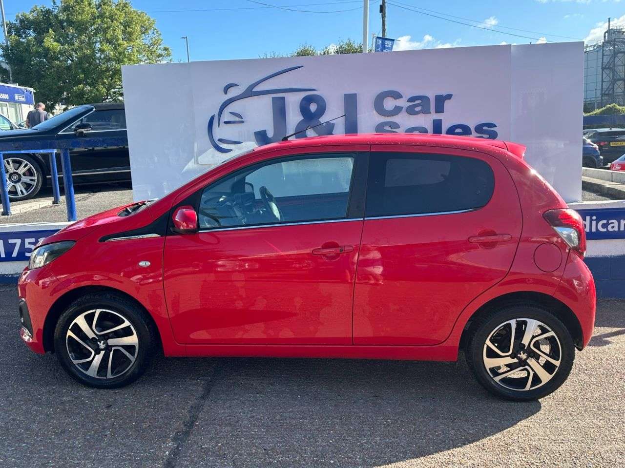 A 2015 PEUGEOT 108 1.2 VTi PureTech Allure Hatchback 5dr Petrol Manual Euro 5 (82 ps) GREAT SE A 2015 PEUGEOT 108 1.2 VTi PureTech Allure Hatchback 5dr Petrol Manual Euro 5 (82 ps) GREAT SE