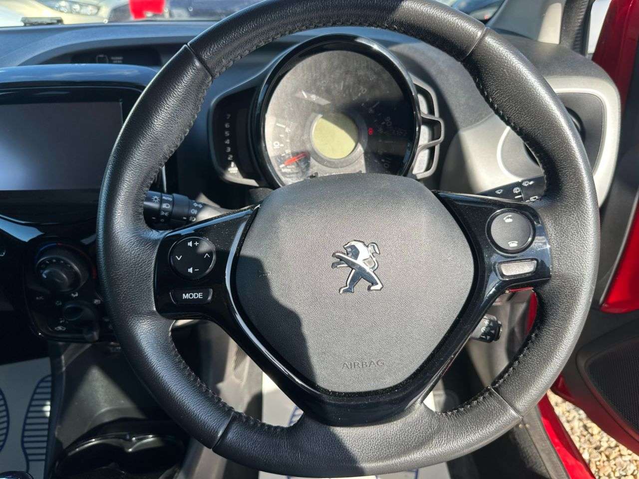 2015 PEUGEOT 108 2015 PEUGEOT 108