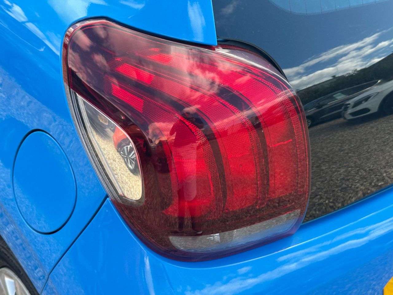 2015 PEUGEOT 108 2015 PEUGEOT 108