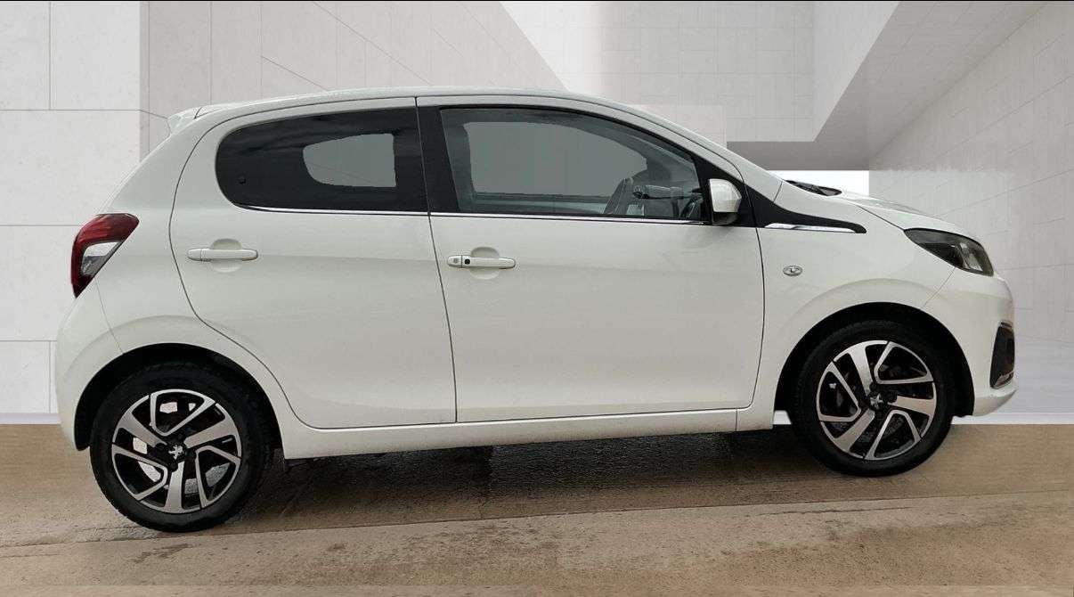 A 2015 PEUGEOT 108 1.2 PureTech Allure Hatchback 5dr Petrol Manual Euro 6 (82 ps) GREAT SERVIC A 2015 PEUGEOT 108 1.2 PureTech Allure Hatchback 5dr Petrol Manual Euro 6 (82 ps) GREAT SERVIC