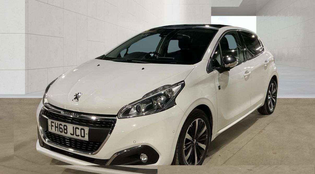 A 2019 PEUGEOT 208 1.2 PureTech Tech Edition Hatchback 5dr Petrol Manual Euro 6 (s/s) (82 ps) A 2019 PEUGEOT 208 1.2 PureTech Tech Edition Hatchback 5dr Petrol Manual Euro 6 (s/s) (82 ps)