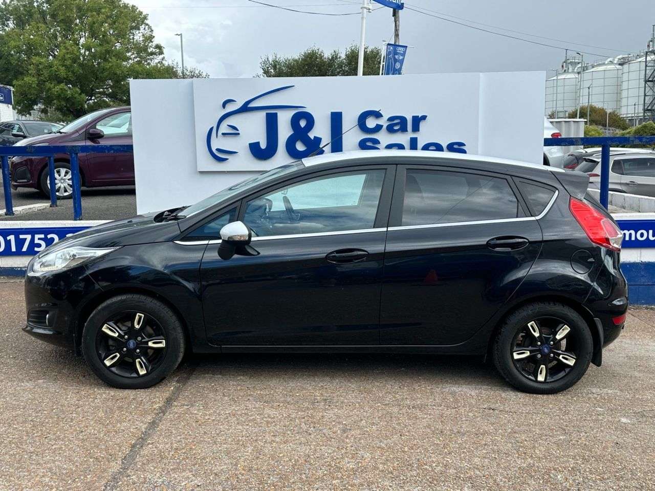A 2016 FORD FIESTA 1.0T EcoBoost Zetec Black Edition Hatchback 5dr Petrol Manual Euro 6 (s/s) A 2016 FORD FIESTA 1.0T EcoBoost Zetec Black Edition Hatchback 5dr Petrol Manual Euro 6 (s/s)