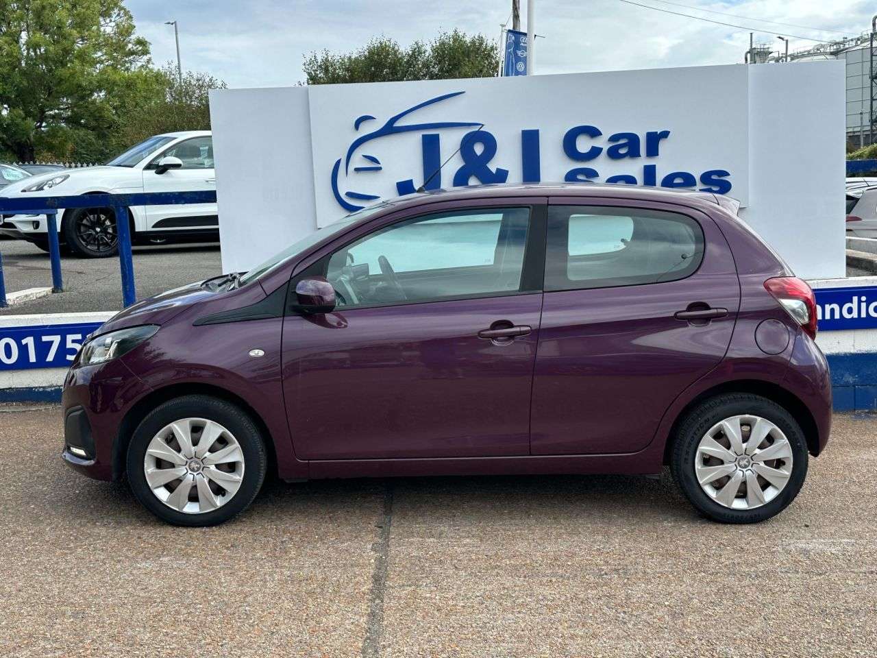 A 2015 PEUGEOT 108 1.0 VTi Active Hatchback 5dr Petrol Manual Euro 5 Euro 5 (68 ps) GREAT SERV A 2015 PEUGEOT 108 1.0 VTi Active Hatchback 5dr Petrol Manual Euro 5 Euro 5 (68 ps) GREAT SERV