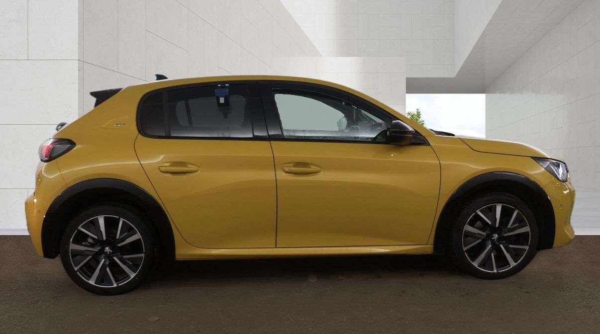 A 2021 PEUGEOT 208 1.2 PureTech GT Hatchback 5dr Petrol Manual Euro 6 (s/s) (100 ps) A GREAT E A 2021 PEUGEOT 208 1.2 PureTech GT Hatchback 5dr Petrol Manual Euro 6 (s/s) (100 ps) A GREAT E