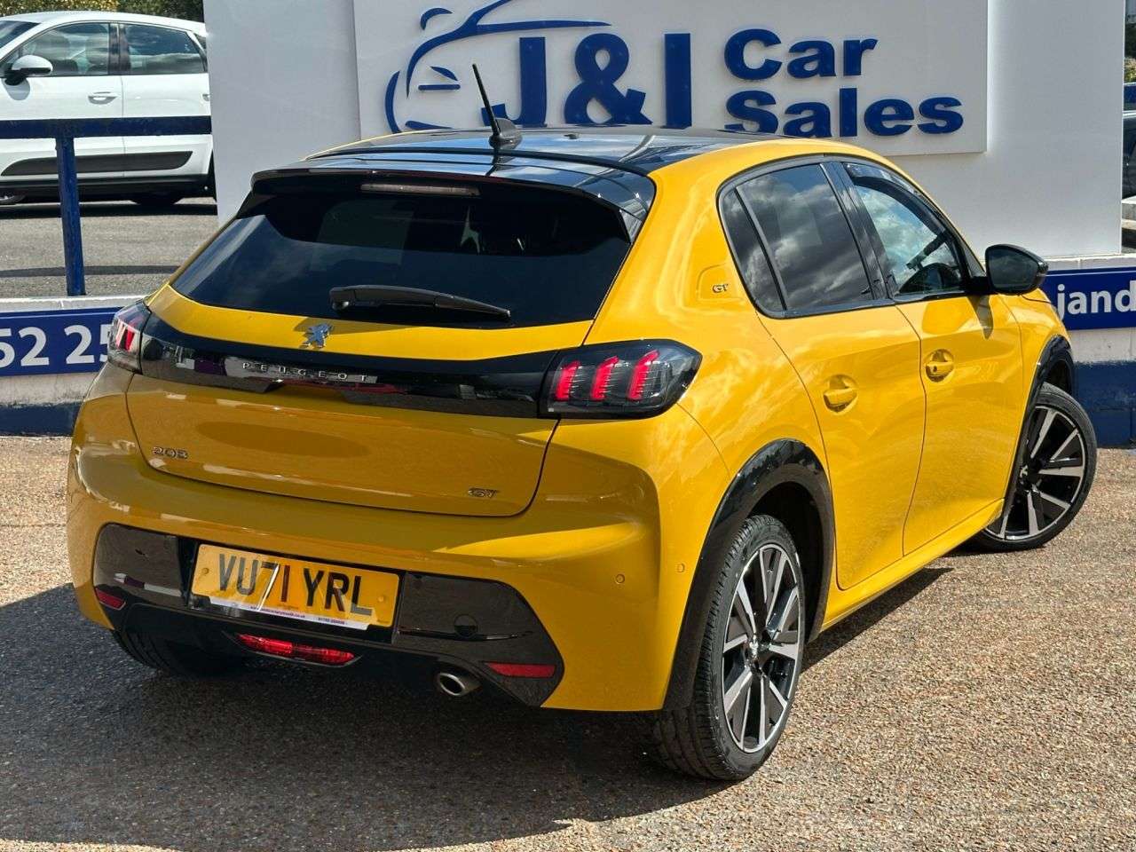 2021 PEUGEOT 208 2021 PEUGEOT 208