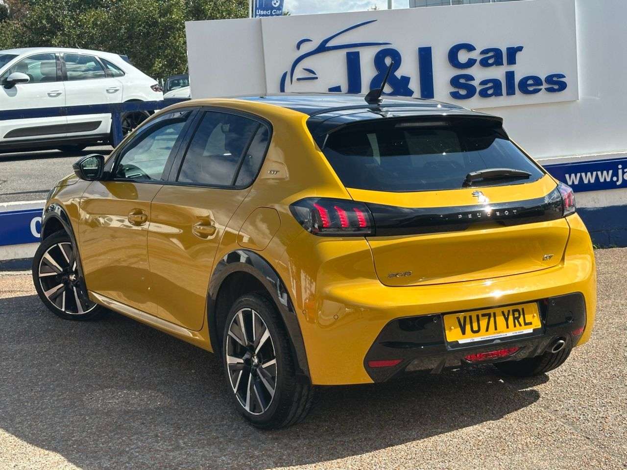 2021 PEUGEOT 208 2021 PEUGEOT 208