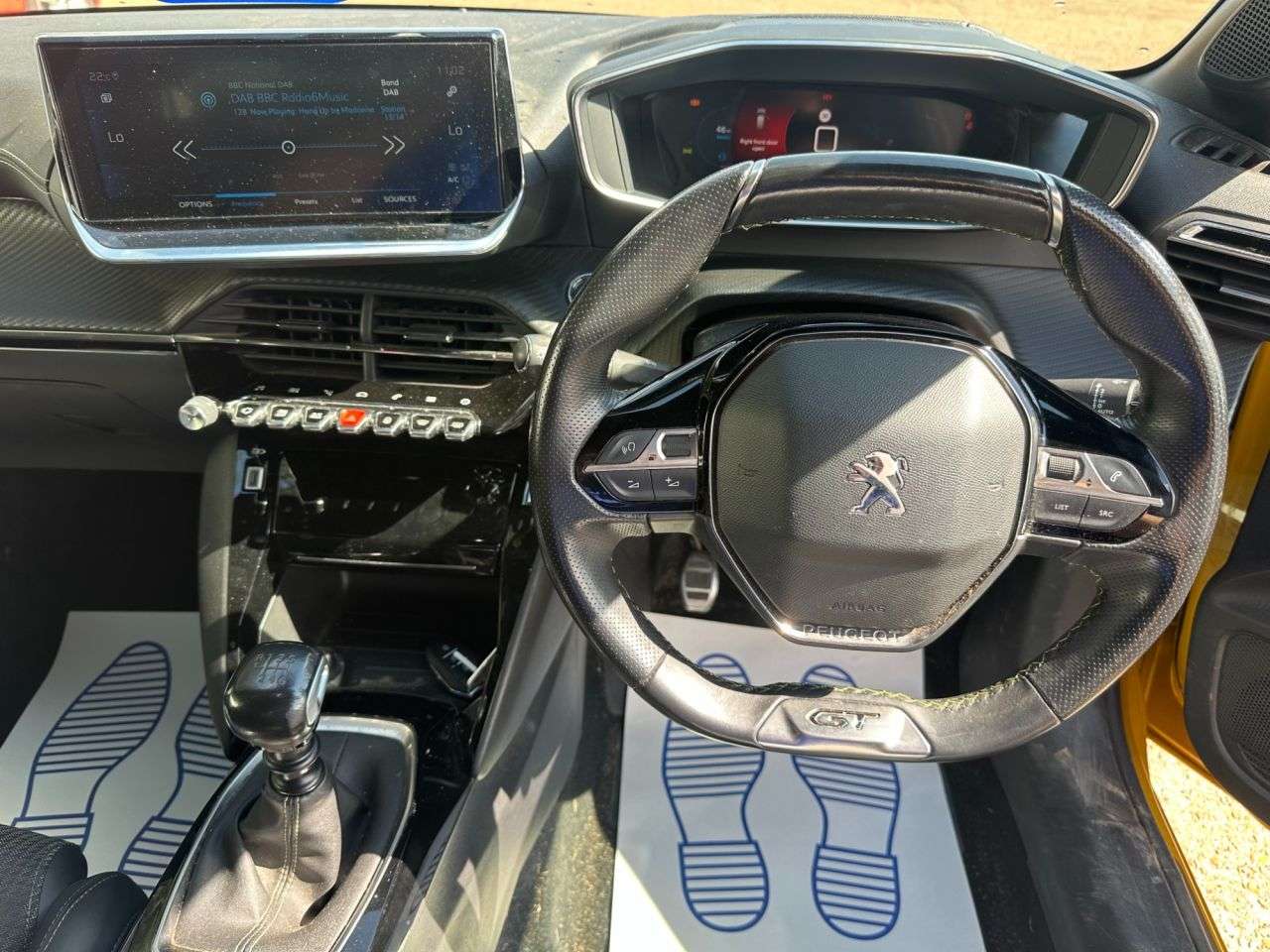 2021 PEUGEOT 208 2021 PEUGEOT 208