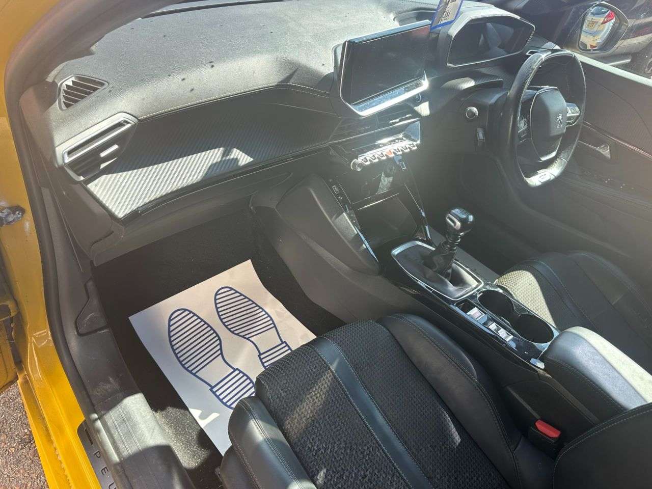 2021 PEUGEOT 208 2021 PEUGEOT 208