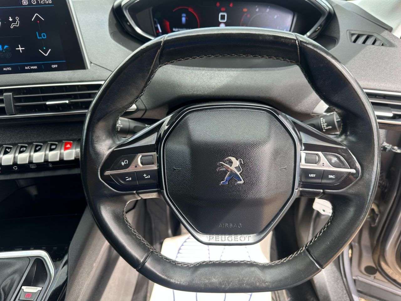 2017 PEUGEOT 3008 2017 PEUGEOT 3008