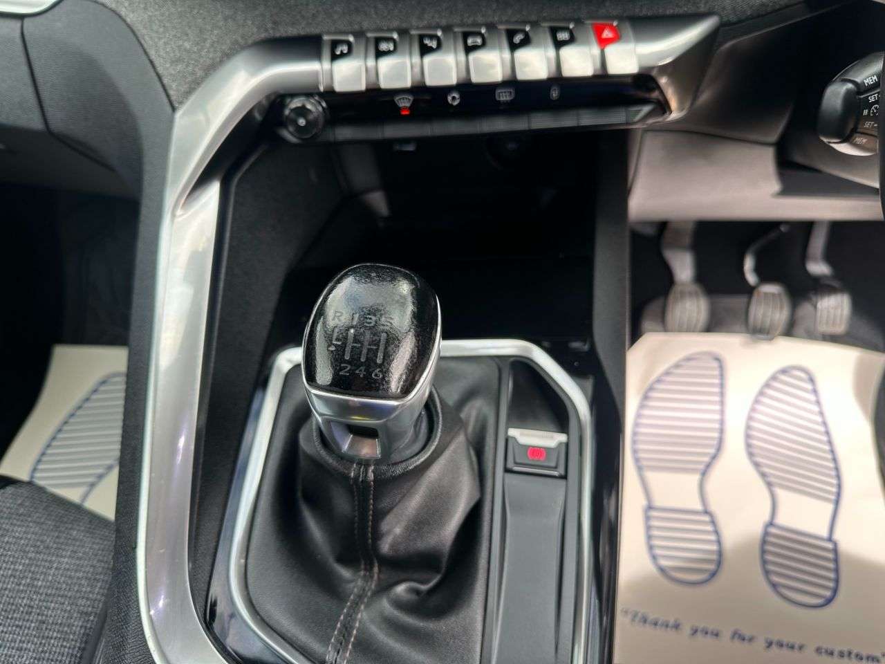 2017 PEUGEOT 3008 2017 PEUGEOT 3008