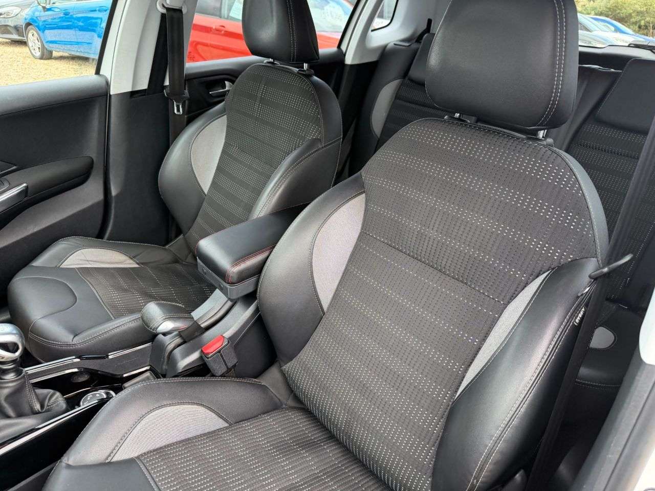 2016 PEUGEOT 2008 2016 PEUGEOT 2008