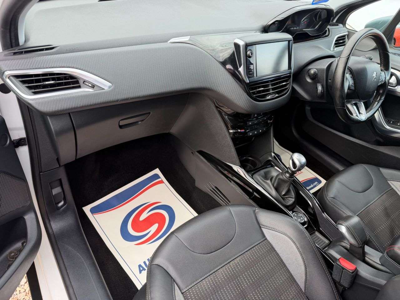 2016 PEUGEOT 2008 2016 PEUGEOT 2008