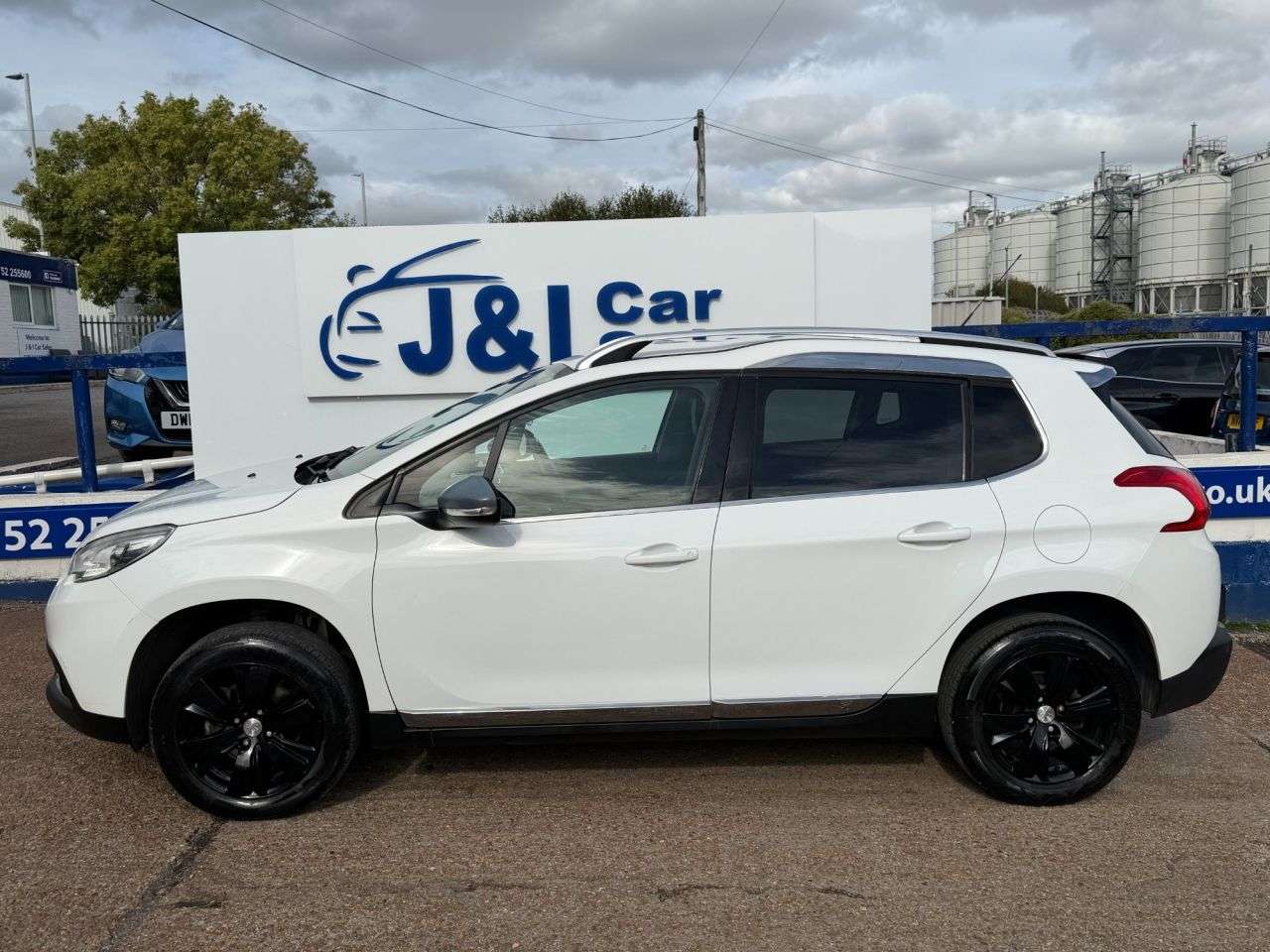 A 2016 PEUGEOT 2008 1.6 BlueHDi Allure SUV 5dr Diesel Manual Euro 6 (s/s) (120 ps) GREAT SERVIC A 2016 PEUGEOT 2008 1.6 BlueHDi Allure SUV 5dr Diesel Manual Euro 6 (s/s) (120 ps) GREAT SERVIC