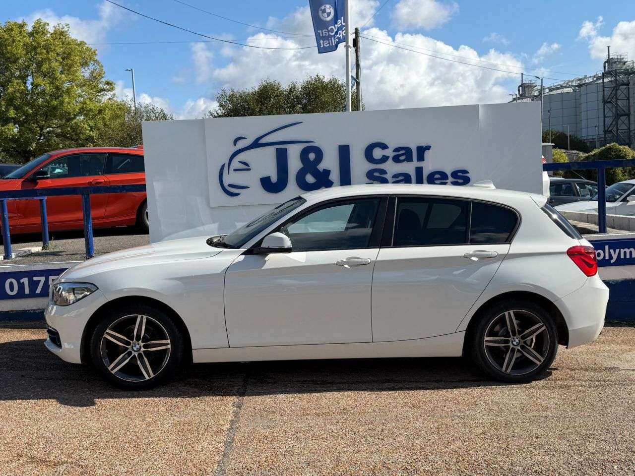 A 2018 BMW 1 SERIES 1.5 118i Sport Hatchback 5dr Petrol Manual Euro 6 (s/s) (136 ps) GREAT SERV A 2018 BMW 1 SERIES 1.5 118i Sport Hatchback 5dr Petrol Manual Euro 6 (s/s) (136 ps) GREAT SERV