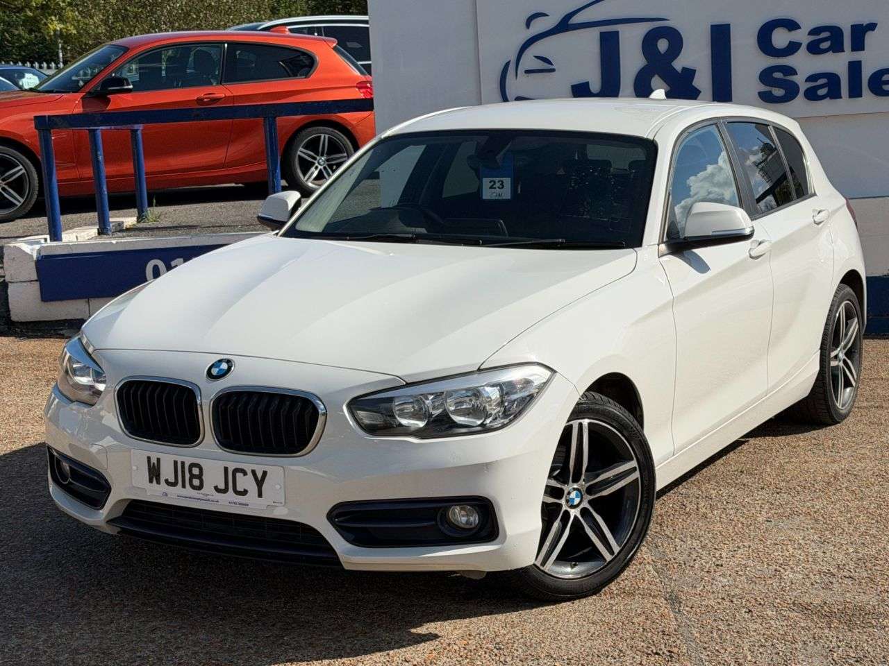 A 2018 BMW 1 SERIES 1.5 118i Sport Hatchback 5dr Petrol Manual Euro 6 (s/s) (136 ps) GREAT SERV A 2018 BMW 1 SERIES 1.5 118i Sport Hatchback 5dr Petrol Manual Euro 6 (s/s) (136 ps) GREAT SERV
