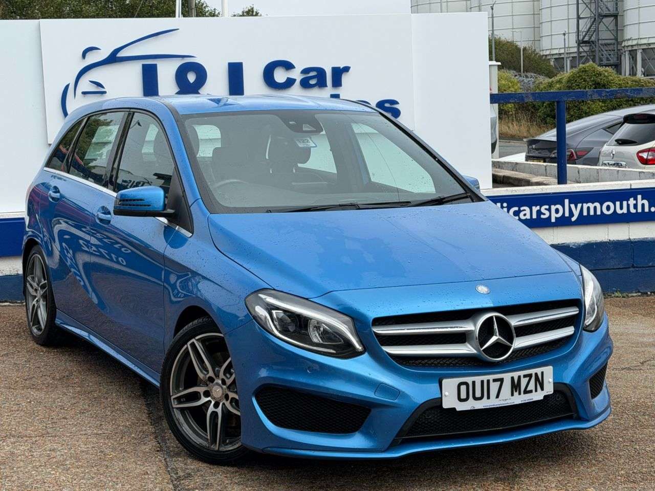 A 2017 MERCEDES-BENZ B CLASS 2.1 B220d AMG Line (Premium) MPV 5dr Diesel 7G-DCT Euro 6 (s/s) (177 ps) GR A 2017 MERCEDES-BENZ B CLASS 2.1 B220d AMG Line (Premium) MPV 5dr Diesel 7G-DCT Euro 6 (s/s) (177 ps) GR