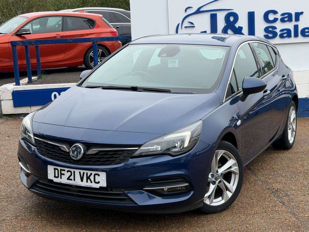 A 2021 VAUXHALL ASTRA 1.2 Turbo SRi Hatchback 5dr Petrol Manual Euro 6 (s/s) (145 ps) A GREAT EXA A 2021 VAUXHALL ASTRA 1.2 Turbo SRi Hatchback 5dr Petrol Manual Euro 6 (s/s) (145 ps) A GREAT EXA