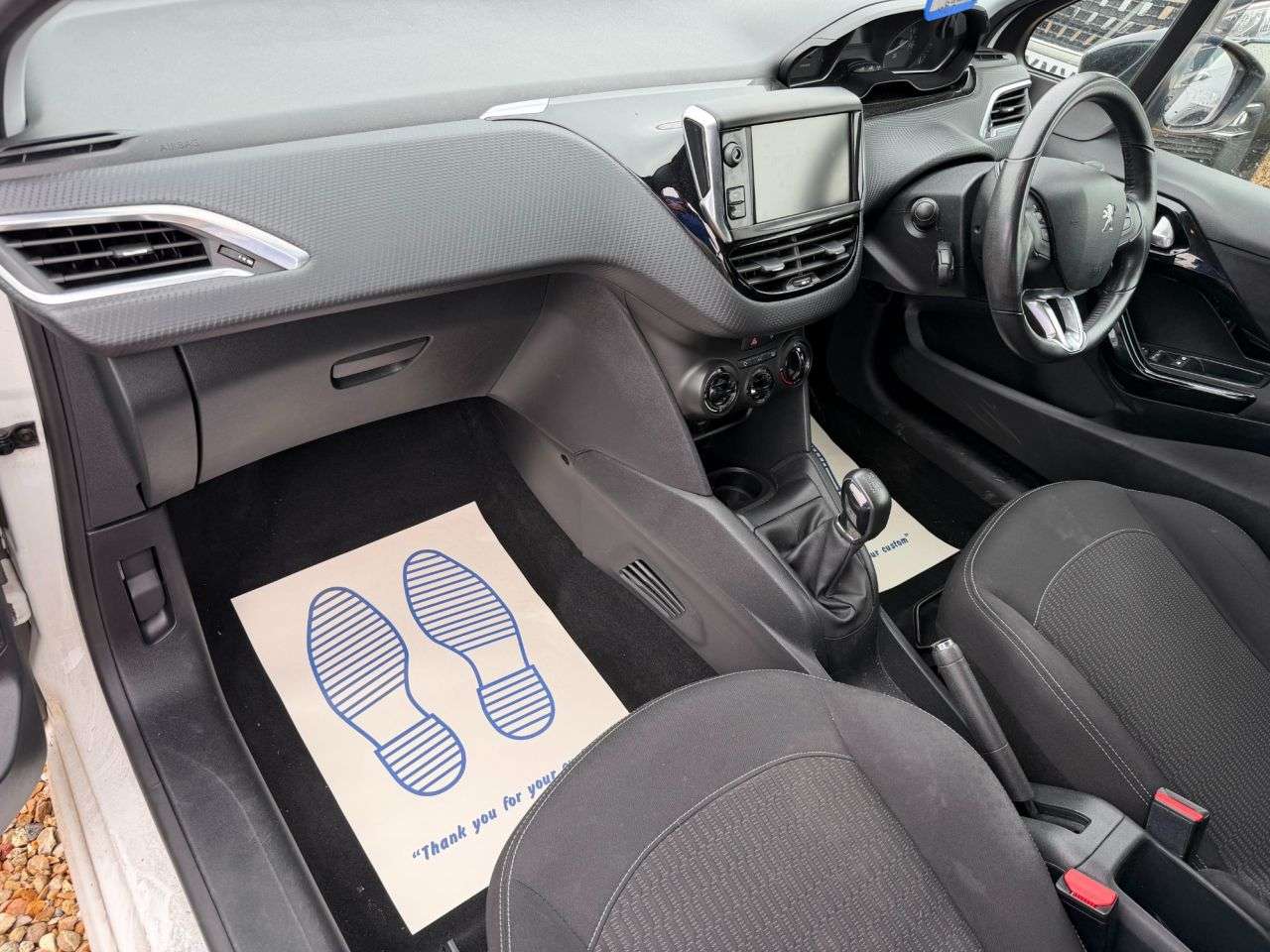 2017 PEUGEOT 208 2017 PEUGEOT 208