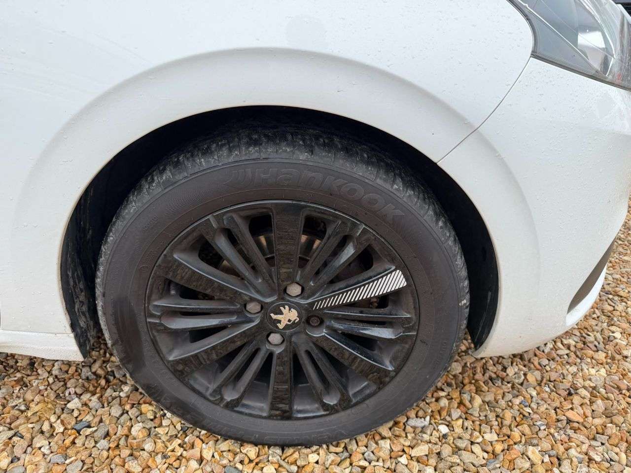 2017 PEUGEOT 208 2017 PEUGEOT 208