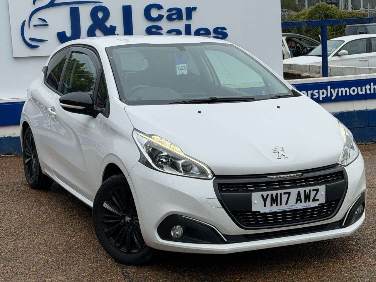 A 2017 PEUGEOT 208 1.2 PureTech Black Edition Hatchback 3dr Petrol Manual Euro 6 (82 ps) GREAT A 2017 PEUGEOT 208 1.2 PureTech Black Edition Hatchback 3dr Petrol Manual Euro 6 (82 ps) GREAT