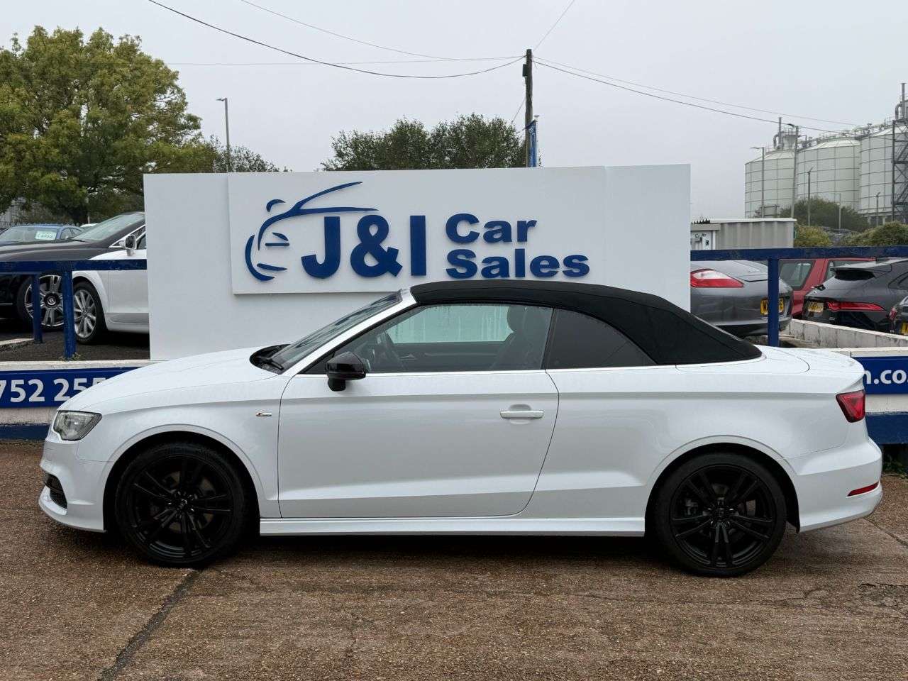 A 2014 AUDI A3 CABRIOLET 2.0 TDI S line Convertible 2dr Diesel S Tronic quattro Euro 6 (s/s) (184 ps A 2014 AUDI A3 CABRIOLET 2.0 TDI S line Convertible 2dr Diesel S Tronic quattro Euro 6 (s/s) (184 ps