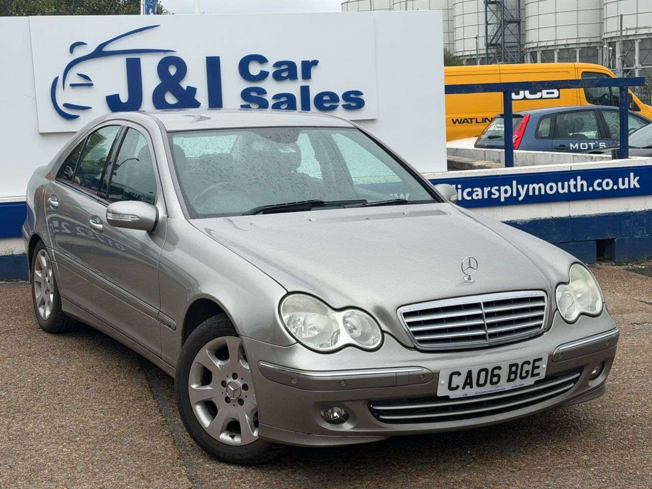 A 2006 MERCEDES-BENZ C CLASS 2.1 C220 CDI Elegance SE Saloon 4dr Diesel Automatic (178 g/km, 150 bhp) GR A 2006 MERCEDES-BENZ C CLASS 2.1 C220 CDI Elegance SE Saloon 4dr Diesel Automatic (178 g/km, 150 bhp) GR