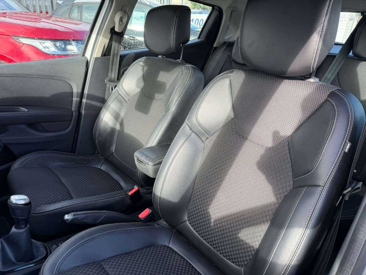2017 RENAULT CLIO 2017 RENAULT CLIO