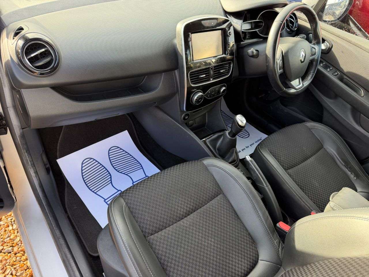 2017 RENAULT CLIO 2017 RENAULT CLIO