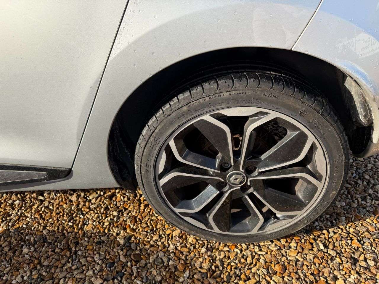 2017 RENAULT CLIO 2017 RENAULT CLIO