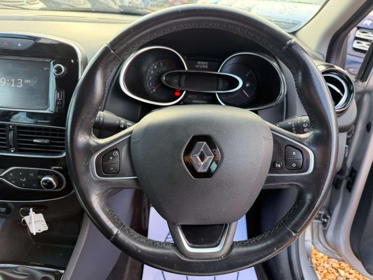 2017 RENAULT CLIO 2017 RENAULT CLIO