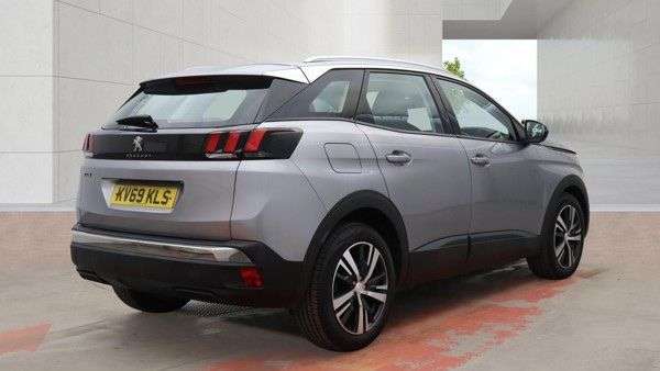 2019 PEUGEOT 3008 2019 PEUGEOT 3008