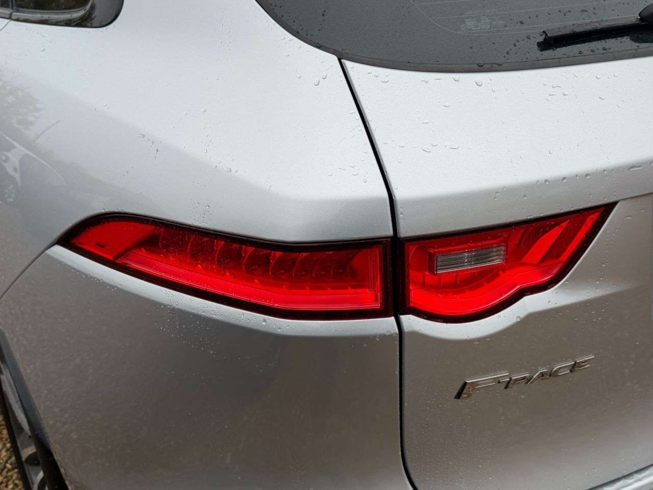 2017 JAGUAR F-PACE 2017 JAGUAR F-PACE