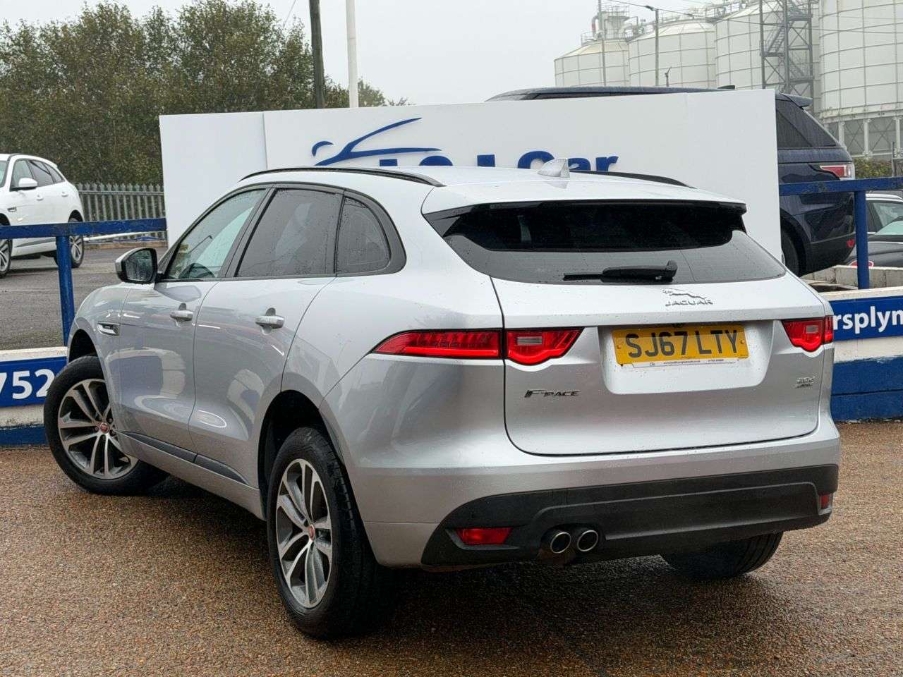 2017 JAGUAR F-PACE 2017 JAGUAR F-PACE